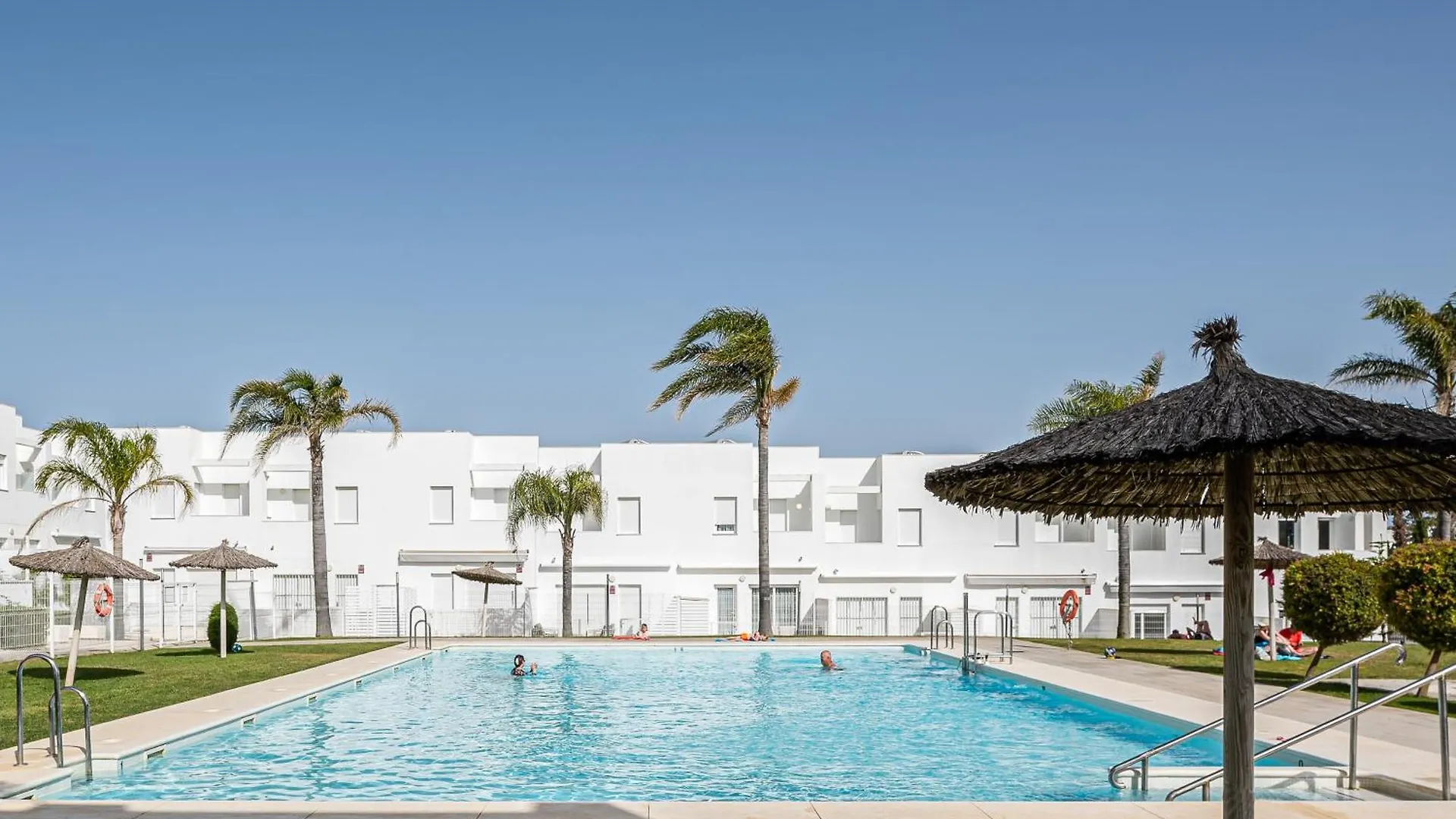 Casa La Playa-Conil Vacaciones De Lujo En Conil Con Todas Las Comodidades Netflix-Hbo-Disney-Canales De Futbol-Wifi Alta Velocidad-Smart Tv 65