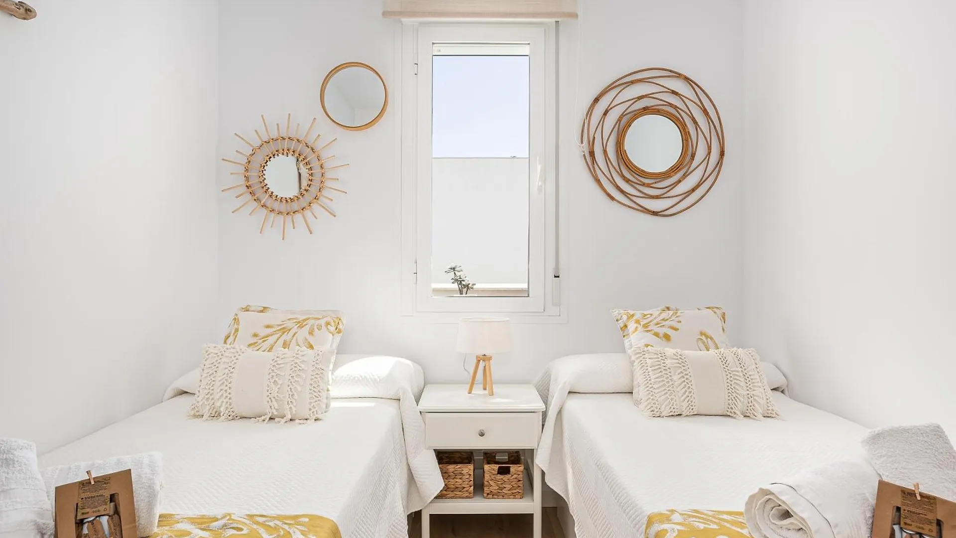 Casa La Playa-Conil Vacaciones De Lujo En Conil Con Todas Las Comodidades Netflix-Hbo-Disney-Canales De Futbol-Wifi Alta Velocidad-Smart Tv 65