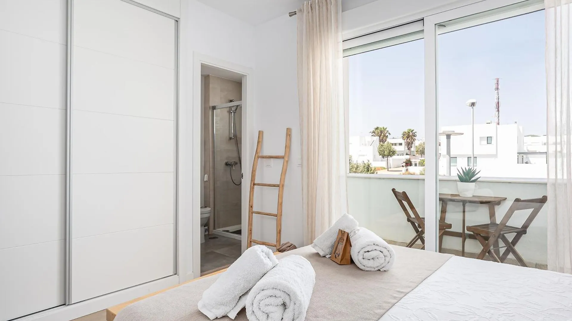 Casa La Playa-Conil Vacaciones De Lujo En Conil Con Todas Las Comodidades Netflix-Hbo-Disney-Canales De Futbol-Wifi Alta Velocidad-Smart Tv 65