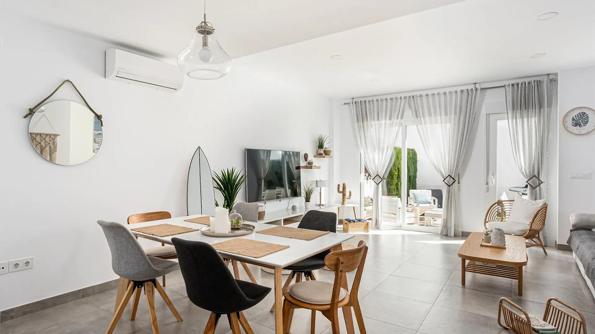 Apartamento Casa La Playa-Conil Vacaciones De Lujo En Conil Con Todas Las Comodidades Netflix-Hbo-Disney-Canales De Futbol-Wifi Alta Velocidad-Smart Tv 65